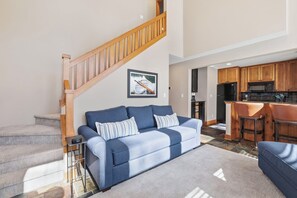 TV, fireplace, DVD player