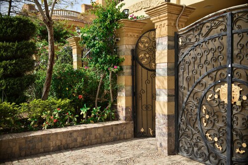 Villa with 4 apartments , Giza , 6 of October, El Sheikh Zayed, Egypt الشيخ زايد