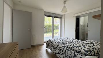 1 bedroom, iron/ironing board, free WiFi, bed sheets