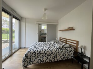 1 bedroom, iron/ironing board, free WiFi, bed sheets