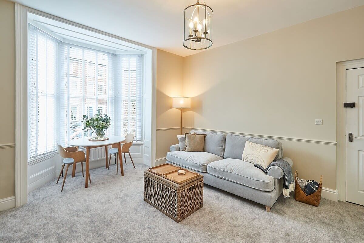 Televisión, oficina