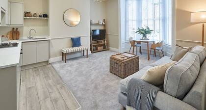 Host & Stay | Silver Beach