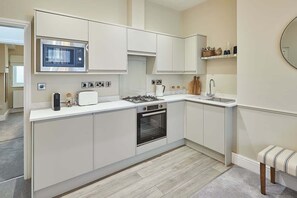 Fridge, microwave, oven, stovetop - Host & Stay | Silver Beach (Whitby)