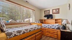 4 bedrooms, WiFi, bed sheets - Doc's Place (Leadville)