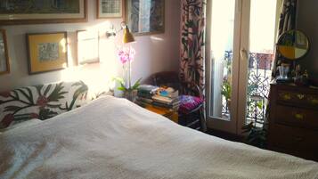 1 chambre, coffres-forts dans les chambres, fer et planche Ă repasser