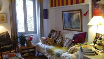 TV connectée, lecteur de DVD, livres, médiathÚque