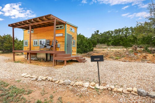 Charming Tiny House in Dripping Springs w/ Grill, Fire Pit & Views