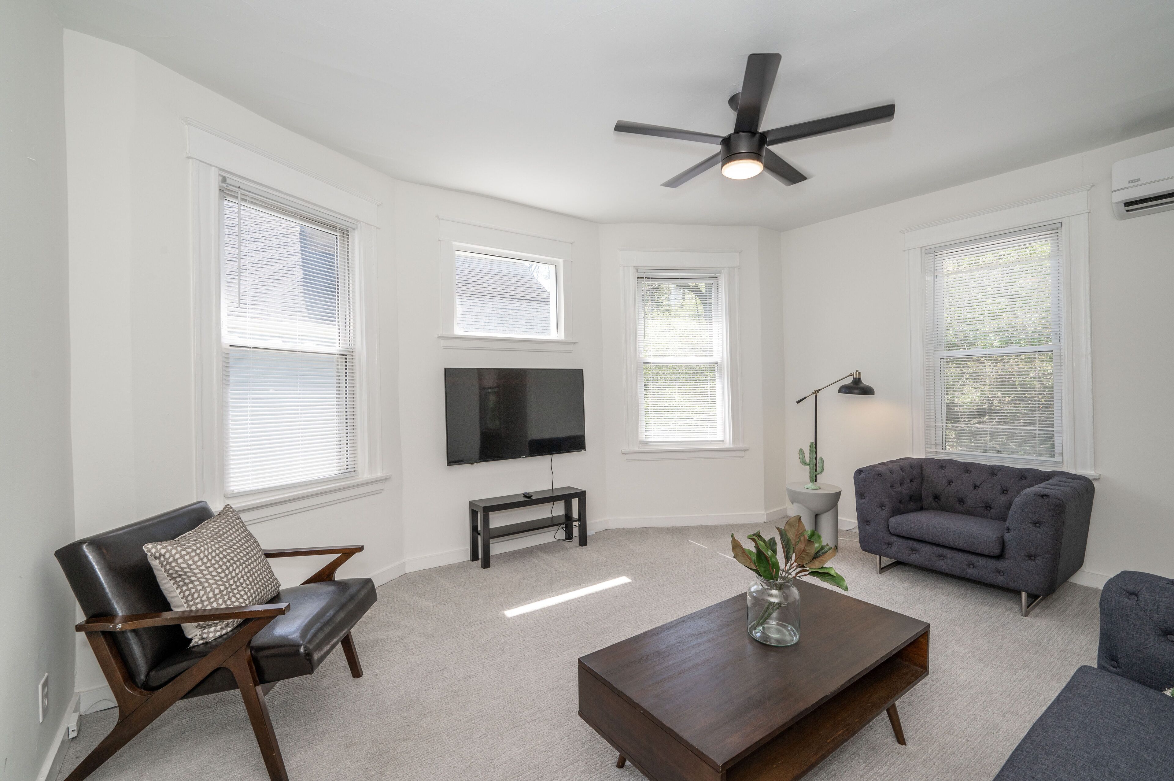 Delta View Retreat | Minutes to Downtown & Local Attractions!