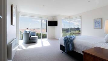 4 soverom, strykejern/-brett, wi-fi (inkludert) og sengetøy