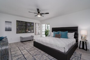 4 bedrooms, free WiFi - 295 Ostego Dr - Gorgeous Bay Front Home 4 Bedroom Home by RedAwning (Fort Myers Beach)