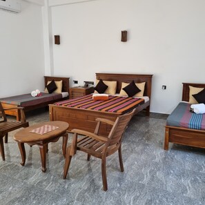 Familieværelse - balkon - havudsigt | Lydisolering, gratis Wi-Fi, sengetøj