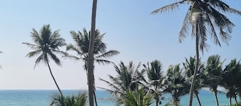 Dhammika Beach Palace