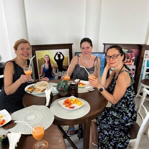 Free daily English breakfast  - Dhammika Beach Palace (Wadduwa)