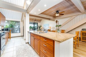 Condo, 2 Bedrooms | Private kitchen