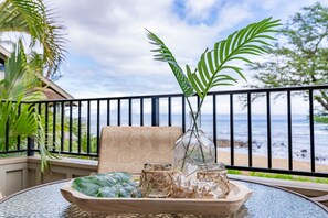 Terrace/patio - Kahana Village 40 2 Bedroom Condo by RedAwning (lahaina)