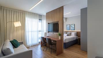 Studio Casal com sofá cama | Ropa de cama hipoalergénica, wifi gratis y ropa de cama