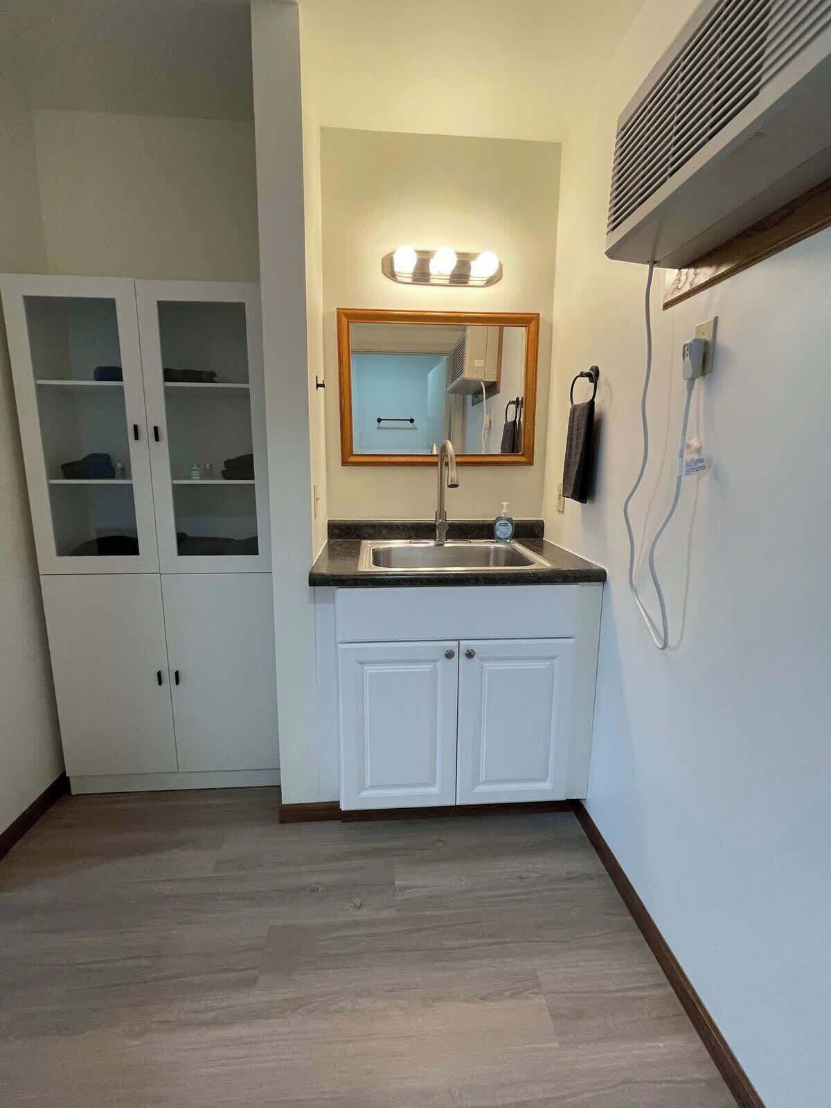 Baignoire, serviettes fournies