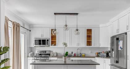 Luxurious Private 3BR Duplex in the heart of Brooklyn