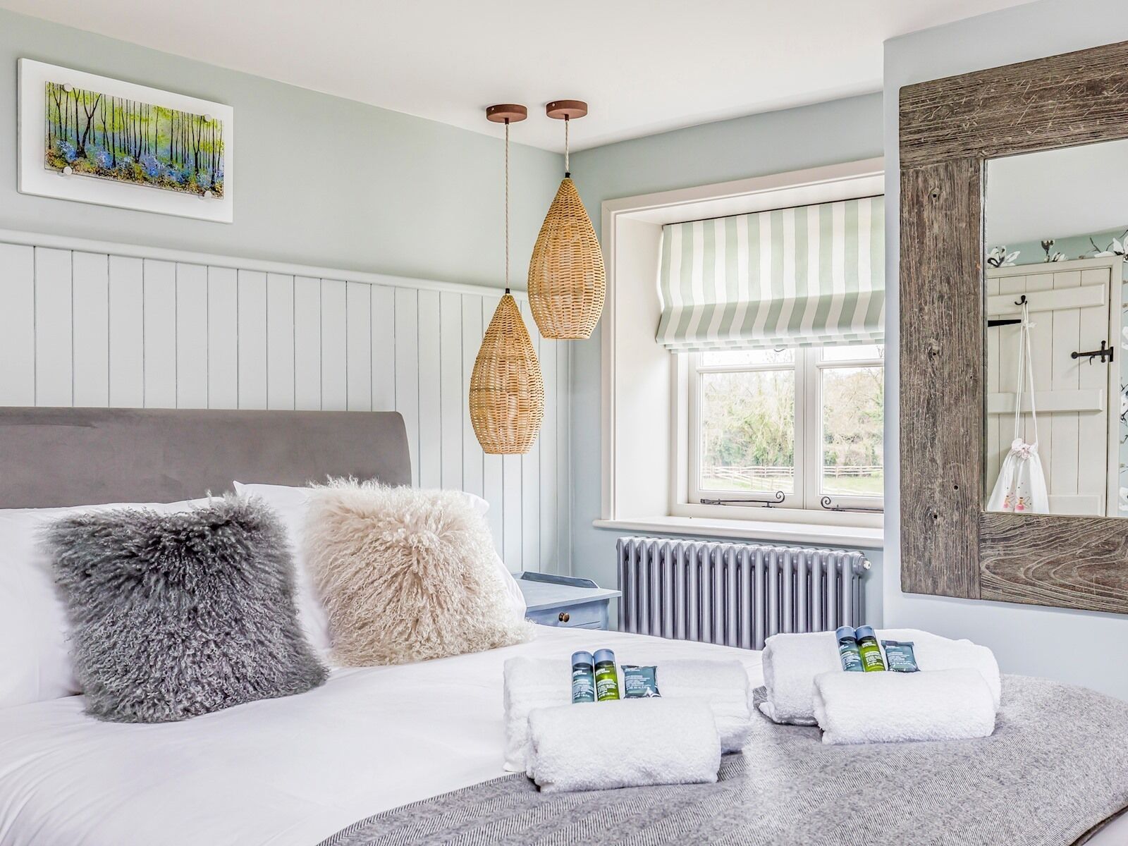 3 chambres, fer et planche à repasser, Wi-Fi gratuit, draps fournis