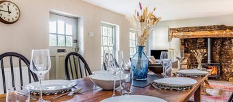 Pass the Keys | Charming Downland Cottage