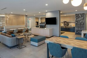 Free daily full breakfast - TownePlace Suites by Marriott Memphis Cordova (Cordova)