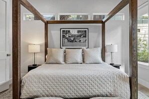 7 habitaciones, tabla de planchar con plancha, cuna de viaje y wifi 