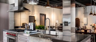 THE GARDEN VAULT - Culture-Filled Downtown Loft-Style Property, A Must See!