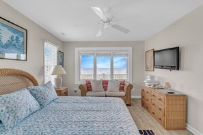 4 bedrooms, free WiFi, bed sheets - Topsail Escape | Ocean Views + Gorgeous Property! (North Topsail Beach)