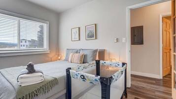 2 Schlafzimmer, Bügeleisen/Bügelbrett, WLAN, Bettwäsche