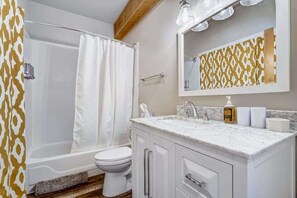 Vasca, asciugacapelli, asciugamani