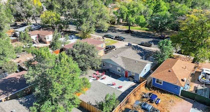 Bonny Creation! Pet Friendly Escape w/ Hot Tub