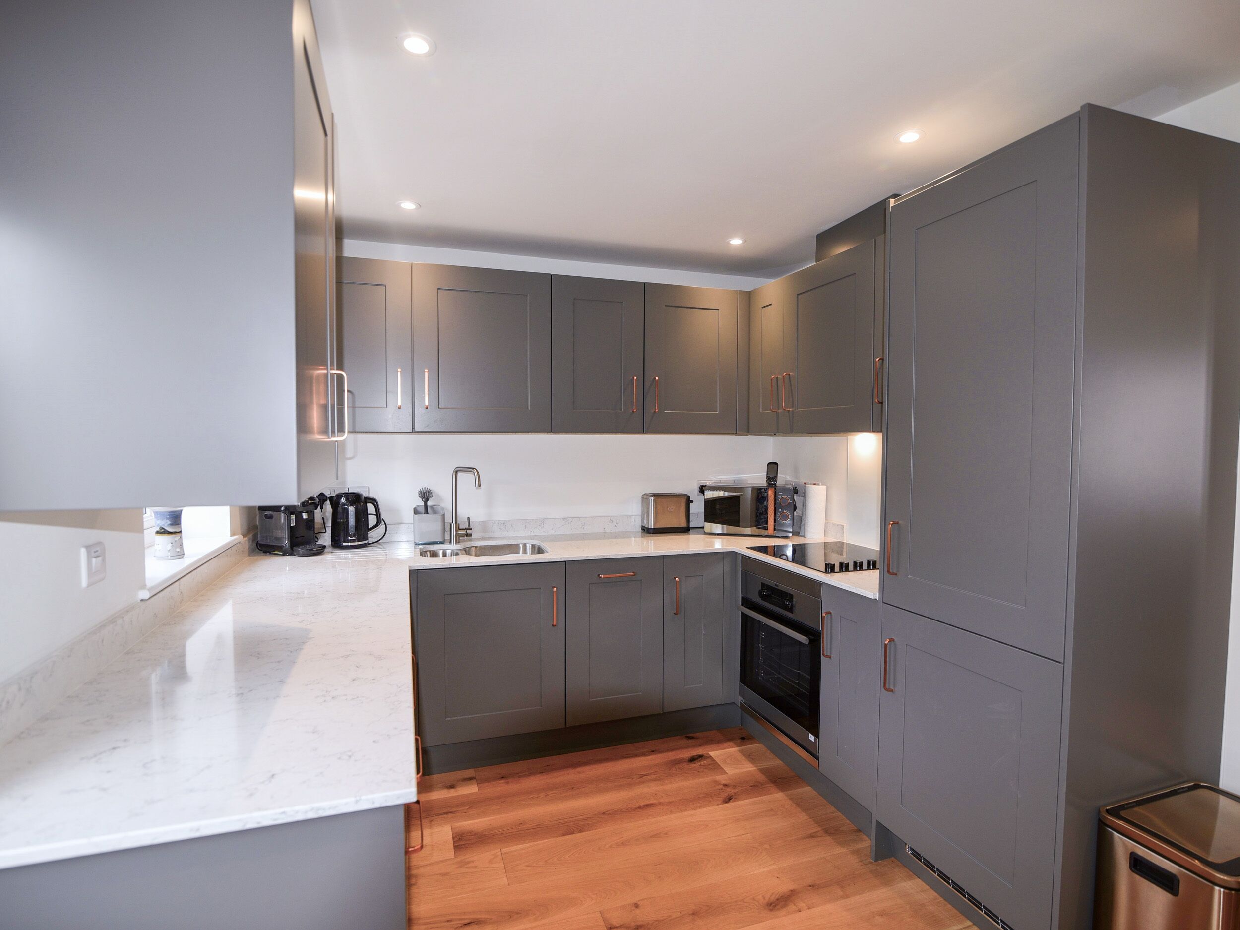 CONYBEARE COTTAGE, pet friendly, with a garden in Lyme Regis