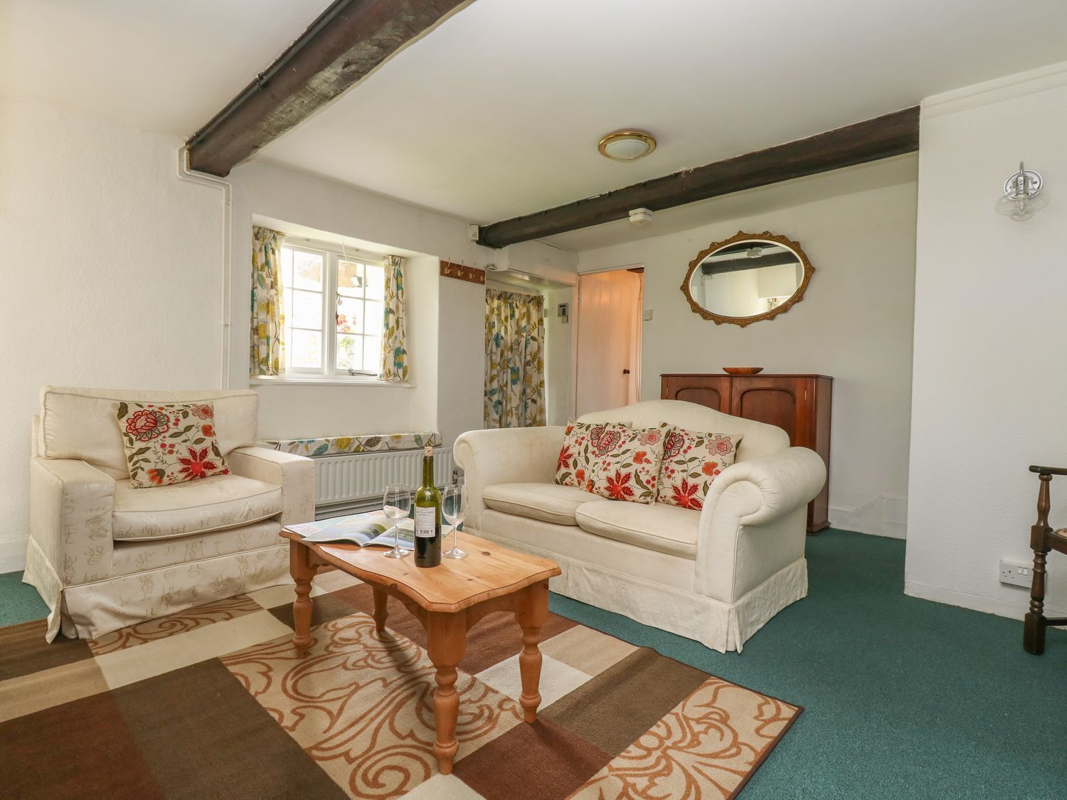 THATCH COTTAGE, pet friendly, with open fire in Buckland Newton