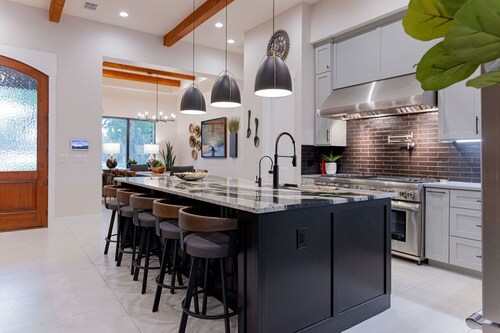 Always on My Mind: Luxury Retreat Near Austin To Gather, Relax & Explore