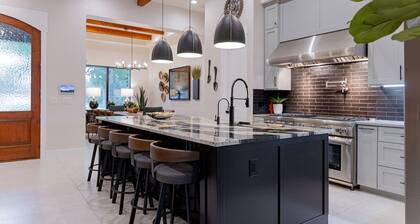 Always on My Mind: Luxury Retreat Near Austin To Gather, Relax & Explore