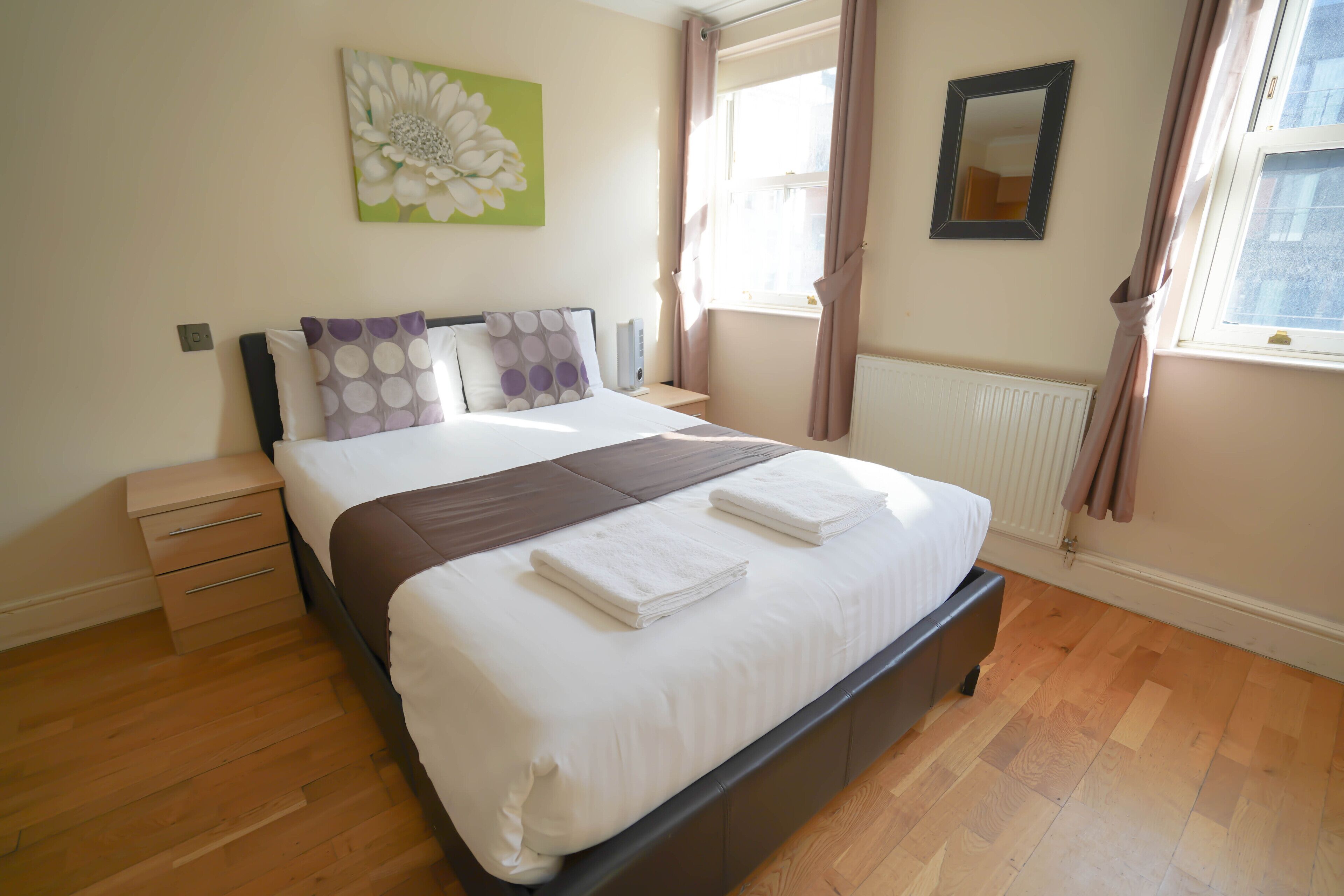 *REDUCED* City getaway apartment | 5 mins from Waterloo Station approx 7 mins