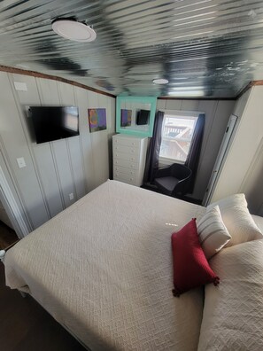 4 Schlafzimmer, Zimmersafe, kostenloses WLAN, Bettwäsche