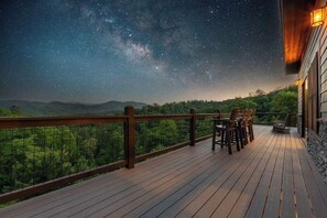 Terrace/patio - Heated Indoor Pool | Mtn Views | Hot Tub & Theater (Sevierville)