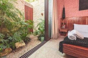 2 bedrooms, iron/ironing board, travel cot, WiFi - Spacious and Modern 2 Bedroom Villa in Tulum (Tulum)