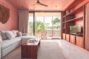 TV, offices - Spacious and Modern 2 Bedroom Villa in Tulum (Tulum)