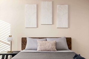 3 Schlafzimmer, Bügeleisen/Bügelbrett