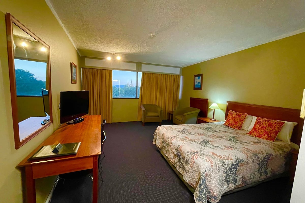 family quadruple room | free minibar items, individually furnished, desk, laptop workspace