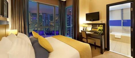 Presidential Apartment | Free minibar, iron/ironing board, free WiFi