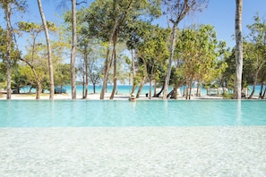Utomhuspool