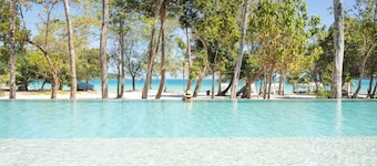 Island Center Point
