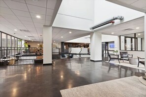 Lobby - Oasis Studio with Rooftop, Gym, Game Rm, Pet friendly (Philadelphia)