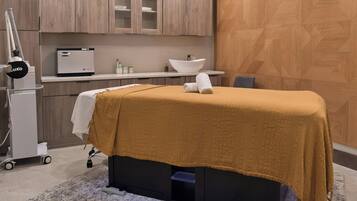 Behandlungsräume für Paare, Sauna, Dampfbad, Aromatherapie