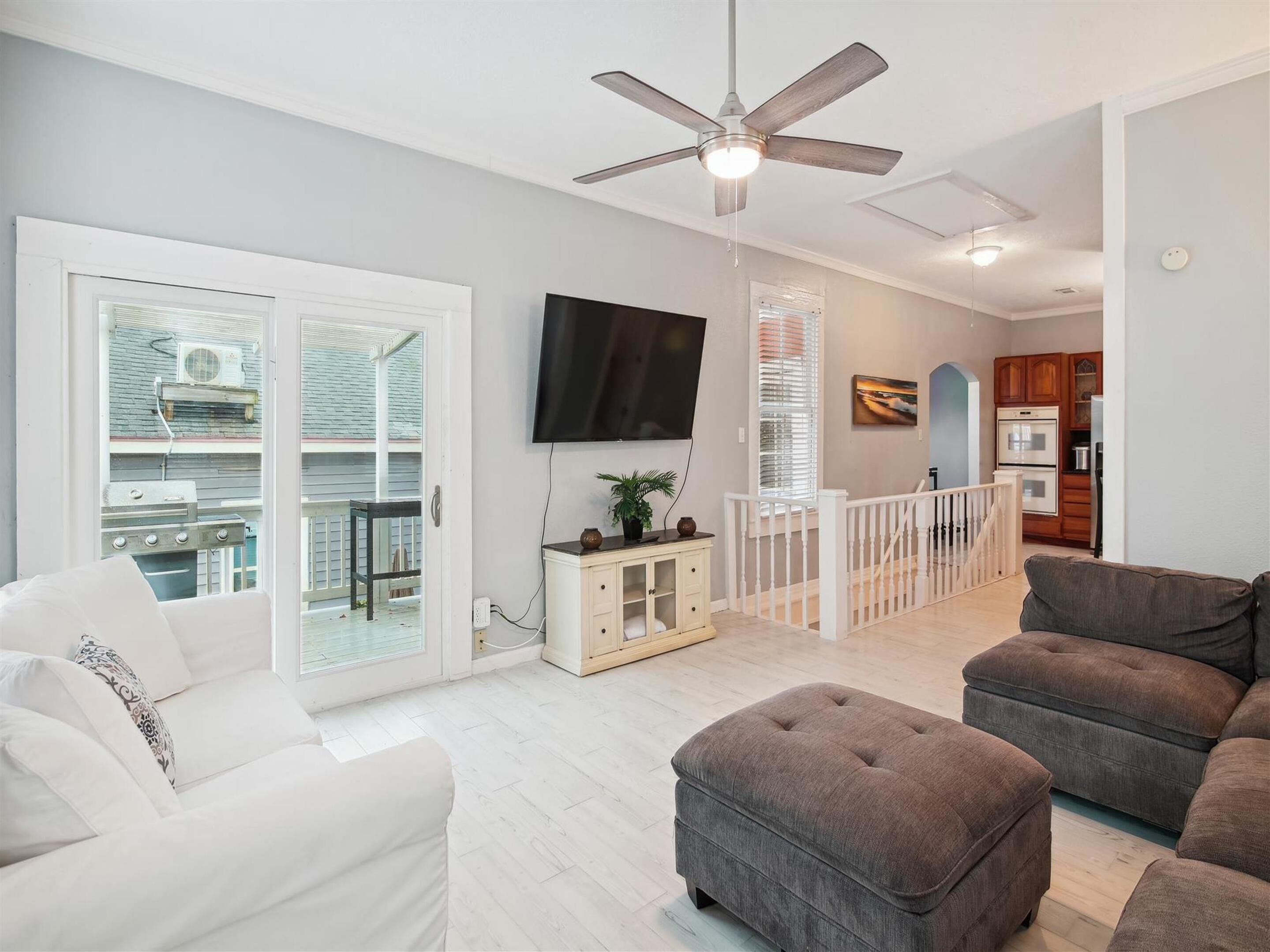 Seawall Hacienda | Charming Home, Walk to Beach!