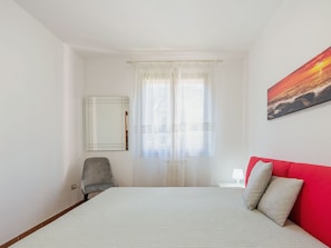 3 bedrooms, Internet
