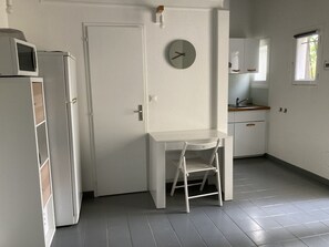 Private kitchen - Appartement Climatisé Pour 6 Personnes Avec Terrasse (moliets et maa)